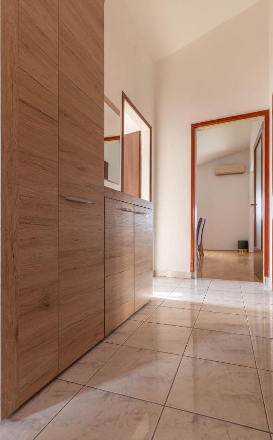 Modern Apartment Sara-Near The Beach Privlaka  Exterior photo